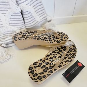 Girl Two Doors Down Flip Flop Wedges